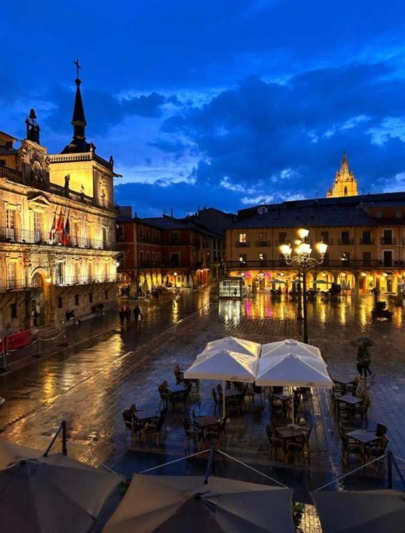 Arquitecto De La Vida- Plaza Mayor León Dış mekan fotoğraf